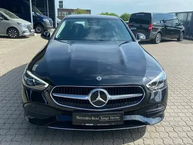 Gebraucht Mercedes C180 Avantgarde 2024 Schwarz Limousine