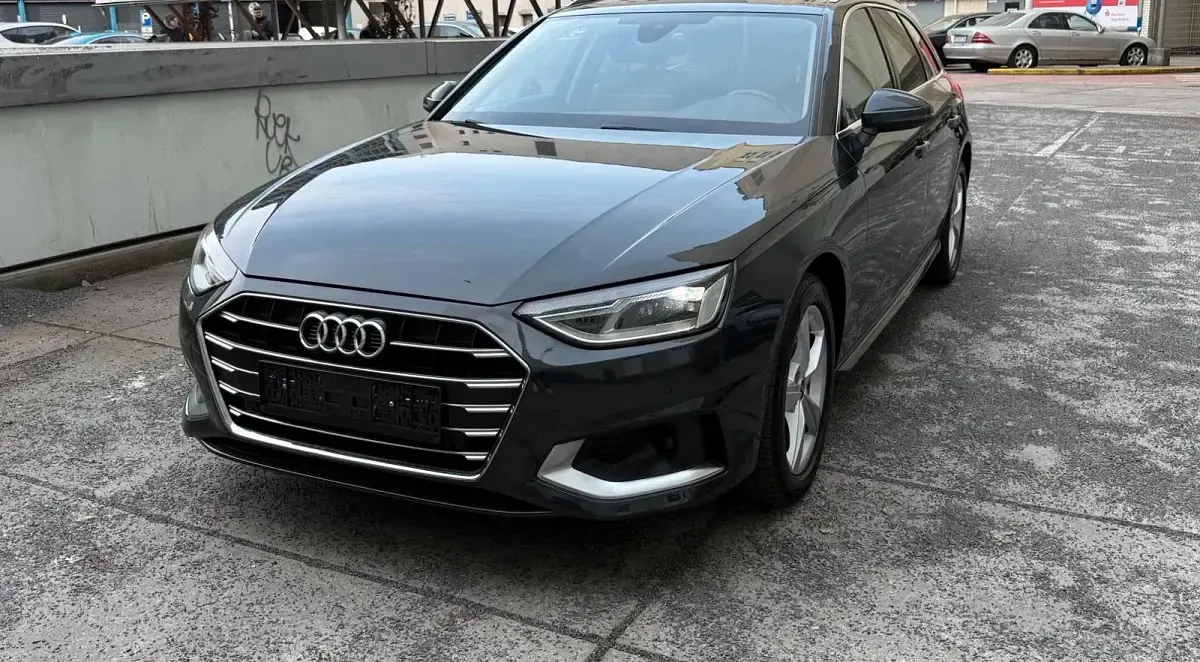 Gebraucht Audi A4 204 PS (150 kW) 2021 Grau Kombi