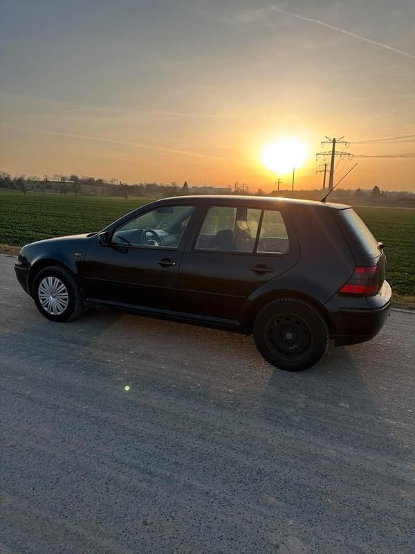 Gebraucht VW Golf IV 101 PS (74 kW) 1999 Schwarz Kleinwagen