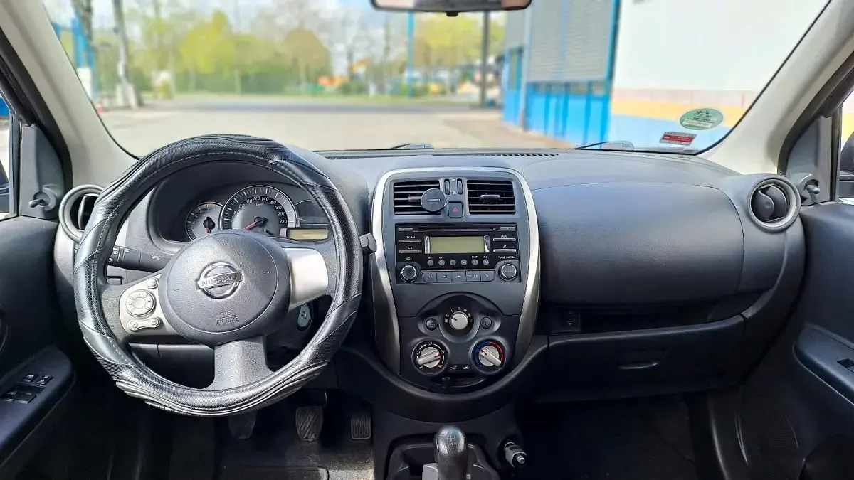 Gebraucht Nissan Micra 80 PS (58 kW) 2015 Schwarz Kleinwagen