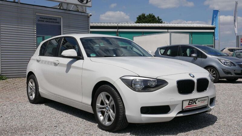 Alpinweiss iii Gebraucht 2013 BMW 116 Sport Line Kleinwagen | 7.990 € (Fairer Preis) - Bild 1/4