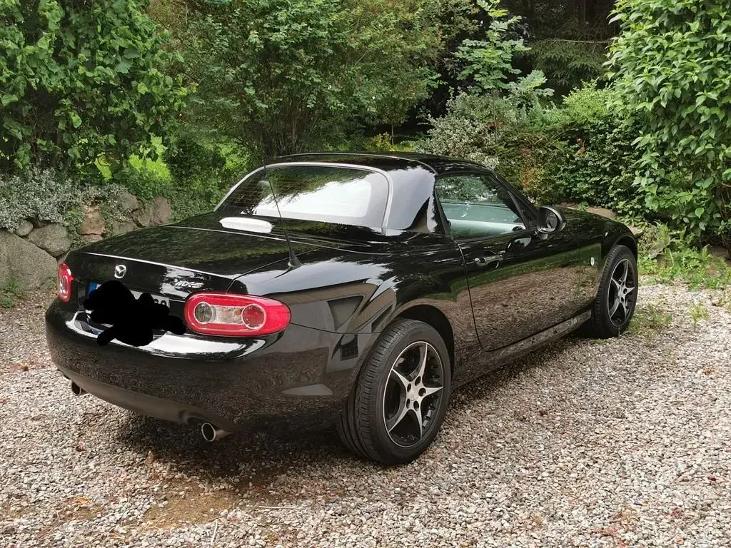 Gebraucht Mazda MX5 126 PS (92 kW) 2010 Schwarz Cabrio
