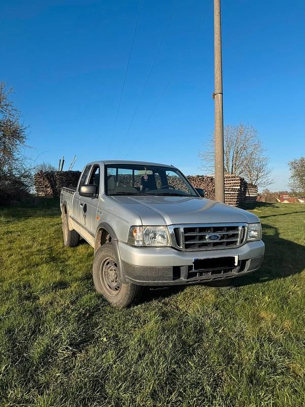 Gebraucht Ford Ranger 109 PS (80 kW) 2004 Silber Pickup