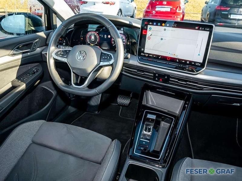 Gebraucht VW Golf VIII Style 150 PS (110 kW) 2025 Schwarz Limousine