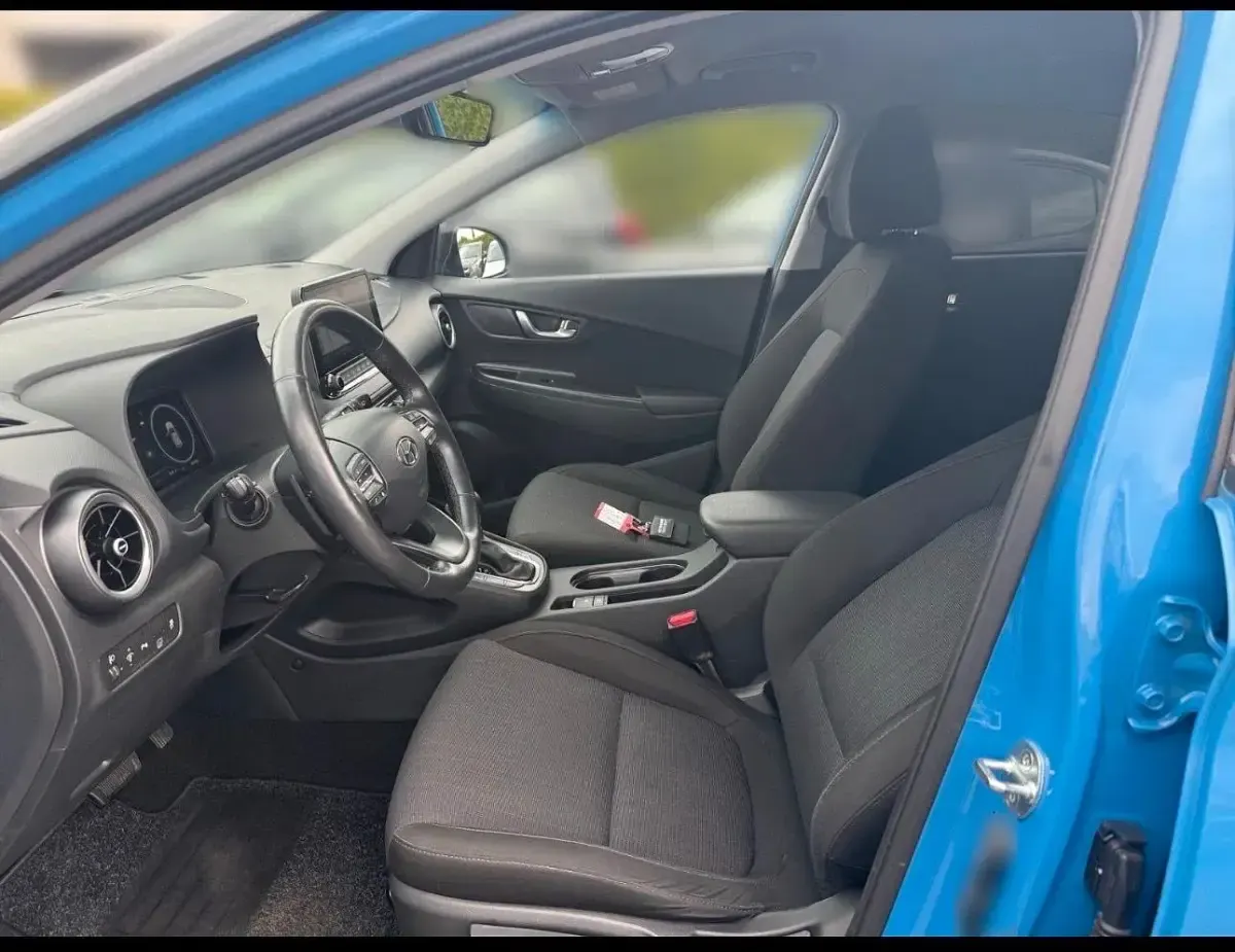 Gebraucht Hyundai Kona 141 PS (103 kW) 2023 Blau SUV
