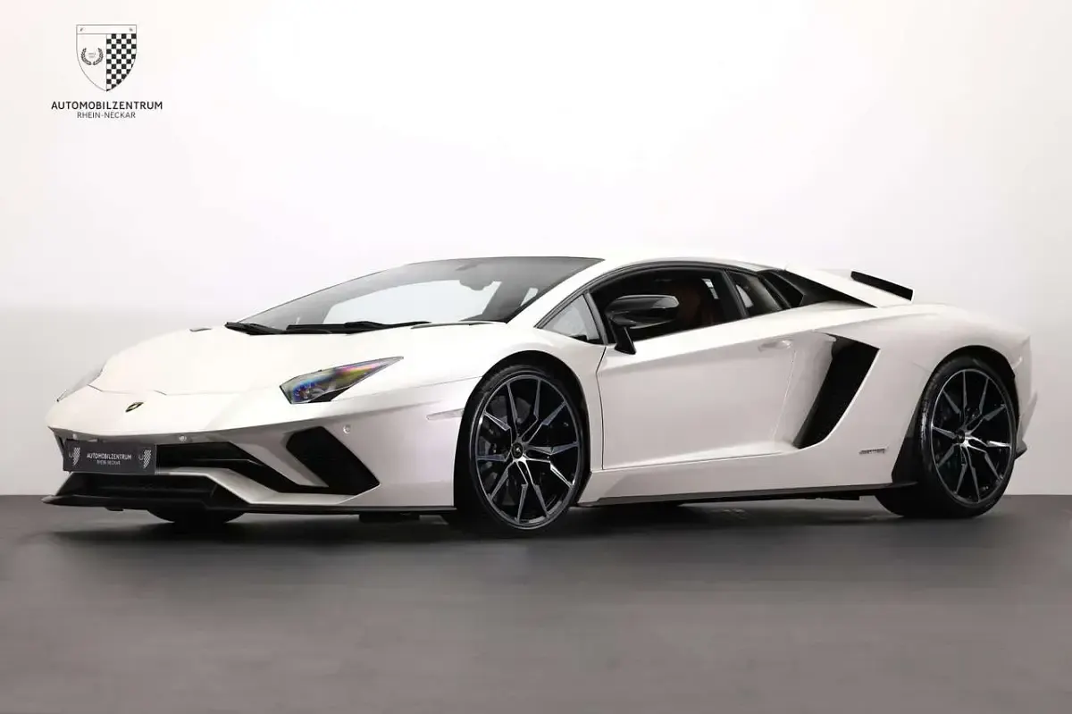 Gebraucht Lamborghini Aventador 741 PS (545 kW) 2017 Balloon white Coupé