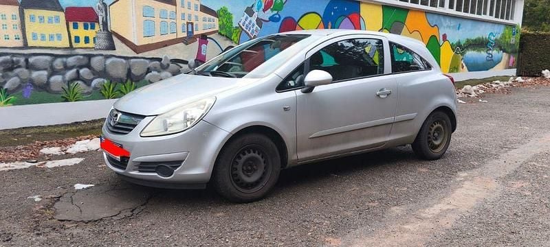 Używany Opel Corsa Edition 80 KM (58 kW) 2007 Srebrny Hatchback