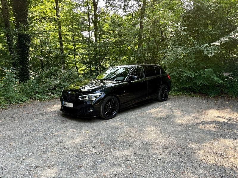 Schwarz Gebraucht 2016 BMW 118 M Sport Kleinwagen | 16.500 € (Etwas zu teuer) - Bild 1/4