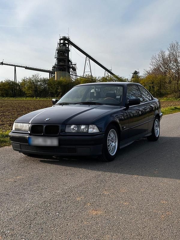 Gebraucht BMW 316 Basis 110 PS (80 kW) 1996 Violet Coupé