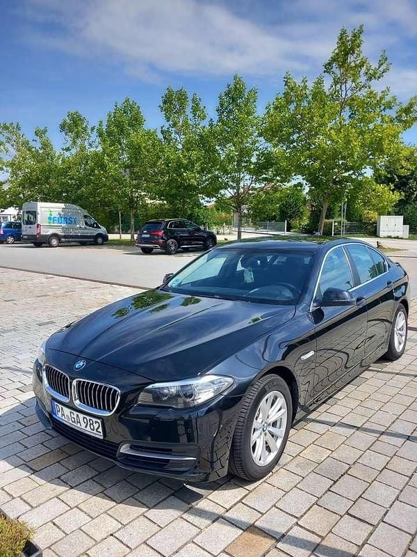 Schwarz Gebraucht 2015 BMW 520 Limousine | 11.000 € (Superpreis) - Bild 1/4