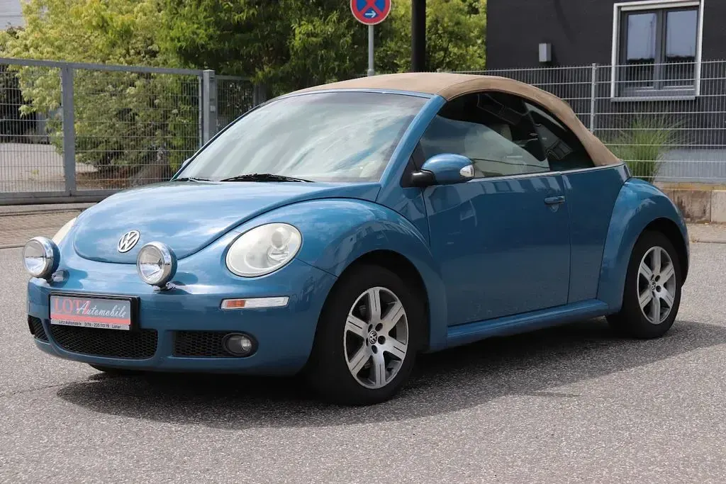 Gebraucht VW New Beetle Cabriolet Highline 116 PS (85 kW) 2006 Blau Cabrio