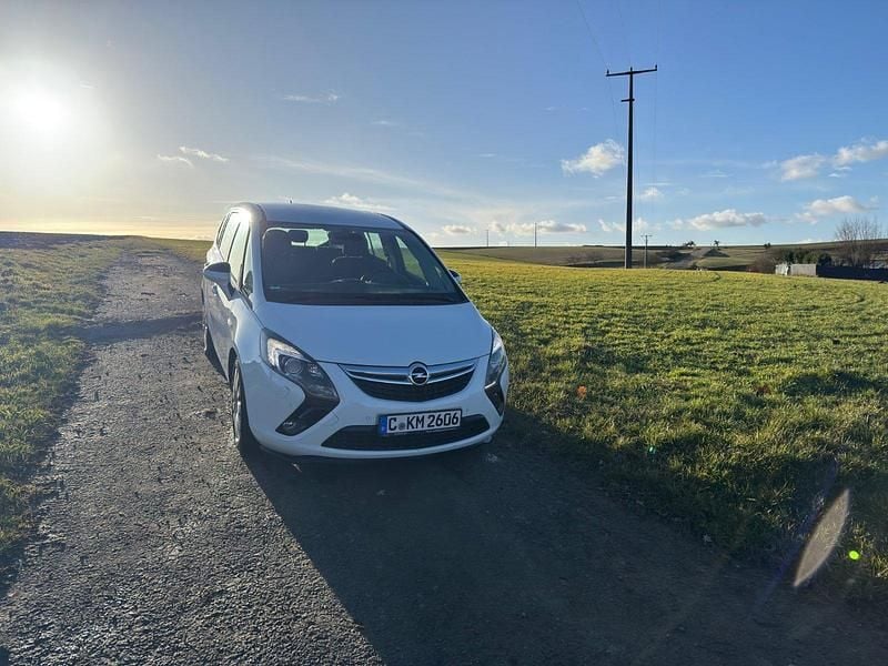 Gebraucht Opel Zafira Tourer 170 PS (125 kW) 2016 Weiß Van / Kleinbus