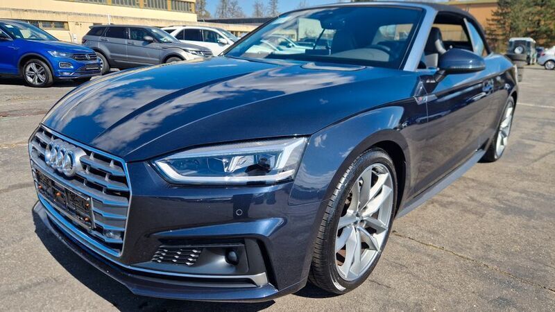 Mondscheinblau metallic Gebraucht 2018 Audi A5 Cabriolet S-Line Cabrio | 32.999 € (Guter Preis) - Bild 1/4