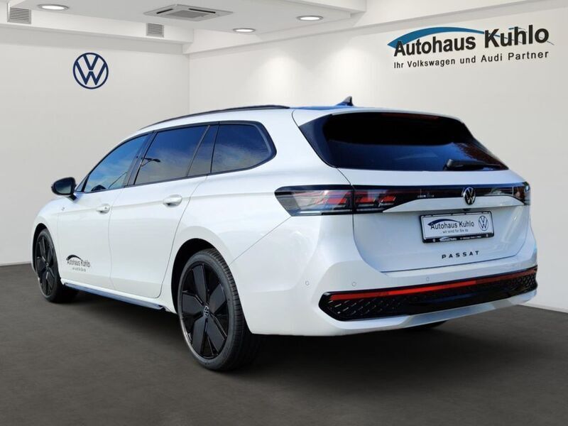 Gebraucht VW Passat R-line 193 PS (141 kW) 2024 Andere farbe Kombi