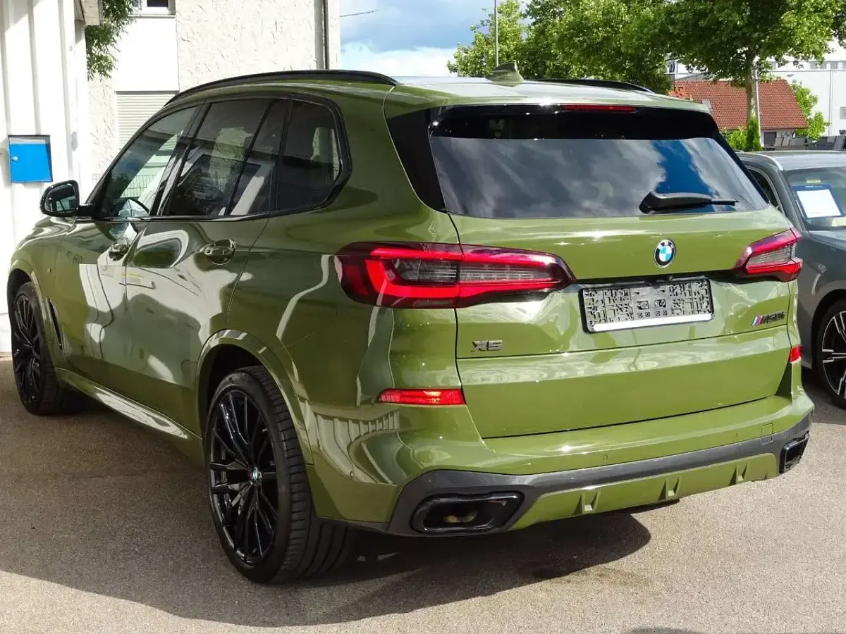 Gebraucht BMW X5 M 530 PS (389 kW) 2022 Bmw sonderlack urban green SUV