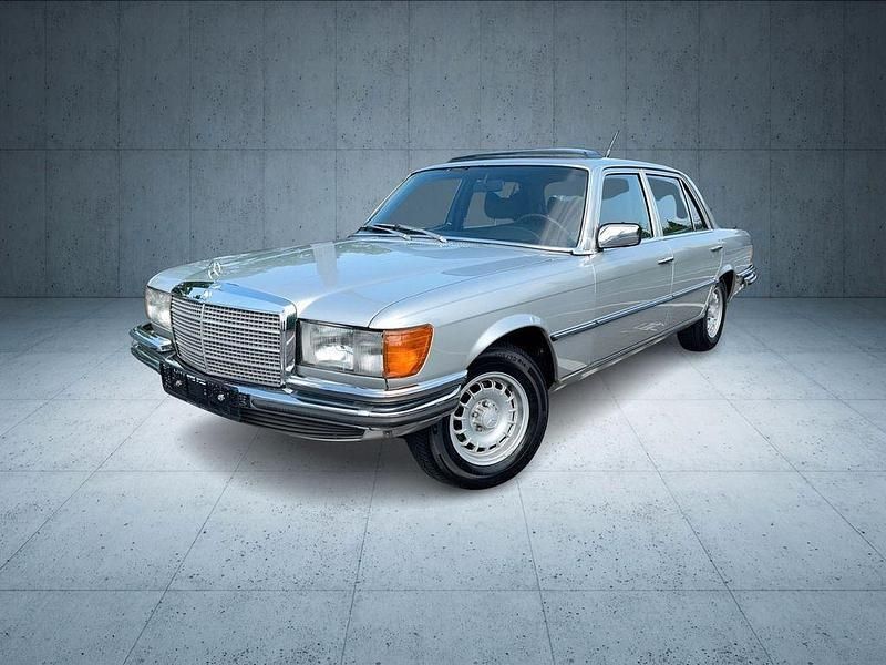 Silber Gebraucht 1977 Mercedes 450 Limousine | 15.500 € - Bild 1/4