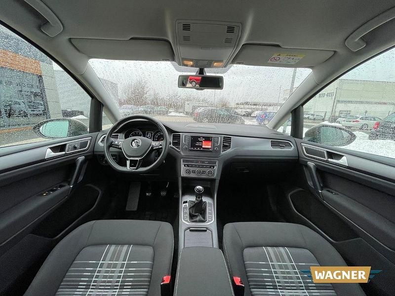 Gebraucht VW Golf Sportsvan LOUNGE 125 PS (91 kW) 2015 Gold Van / Kleinbus