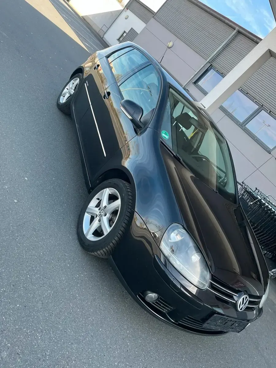 Brugt VW Golf V 105 HK (77 kW) 2008 Sort Hatchback