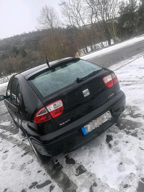 Gebraucht Seat Leon 100 PS (73 kW) 2004 Schwarz Kleinwagen