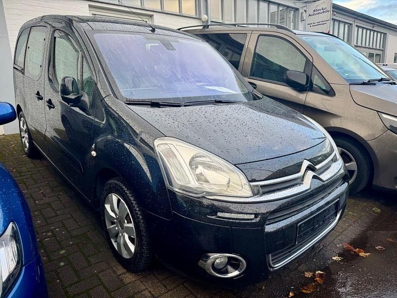 Schwarz Gebraucht 2013 Citroën Berlingo SELECTION Van / Kleinbus | 7.900 € (Fairer Preis) - Bild 1/4