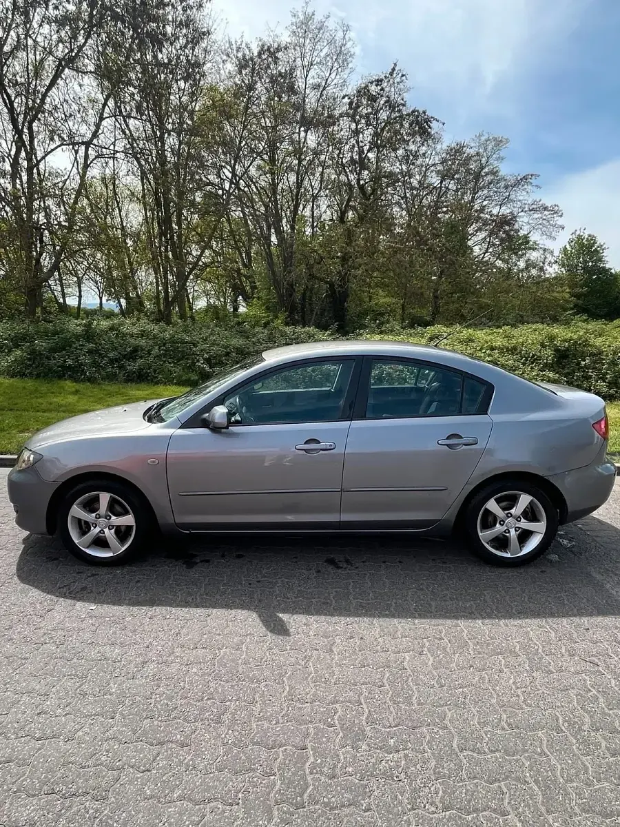 Usata Mazda 3 105 CV (77 kW) 2004 Grigio Berlina