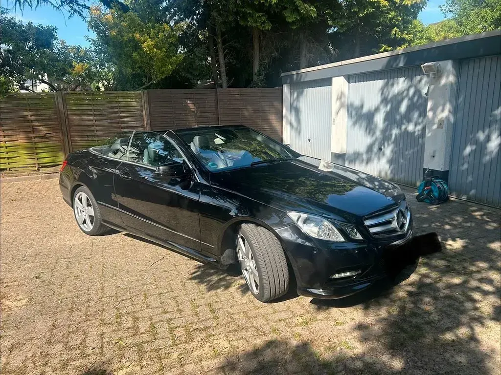 Gebraucht Mercedes E250 204 PS (150 kW) 2013 Schwarz Cabrio