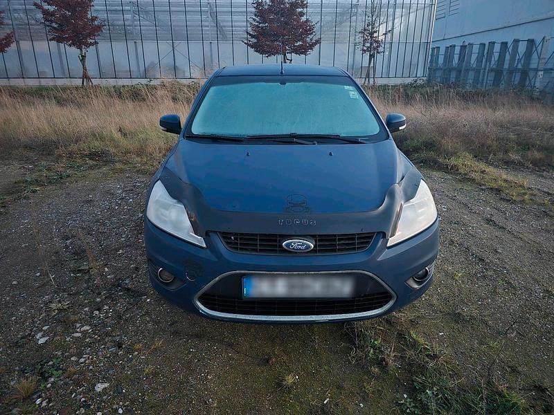 Blau Gebraucht 2010 Ford Focus Kleinwagen | 1.500 € (Fairer Preis) - Bild 1/4