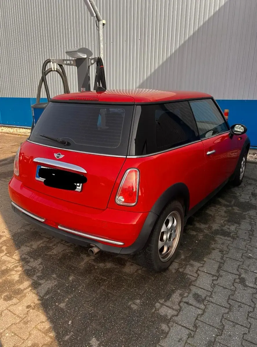Używany Mini Cooper 90 KM (66 kW) 2005 Czerwony Hatchback