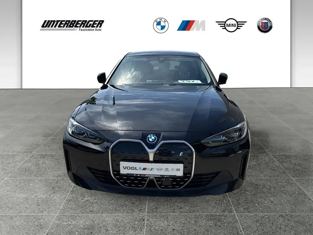 Używany BMW i4 210 kW (286 KM) 2023 Czarny Sedan/Limuzyna