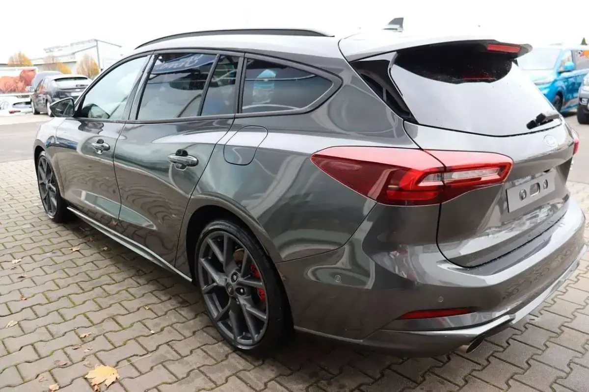 Gebraucht Ford Focus ST 280 PS (205 kW) 2025 Magnetic metallic Kombi