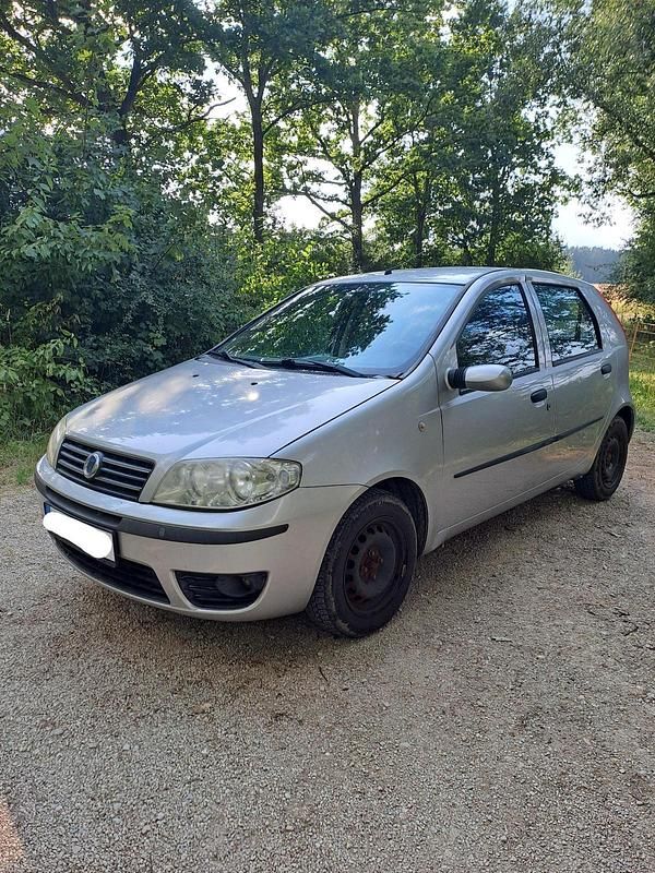 Grau Gebraucht 2003 Fiat Punto Kleinwagen | 1.550 € (Fairer Preis) - Bild 1/4