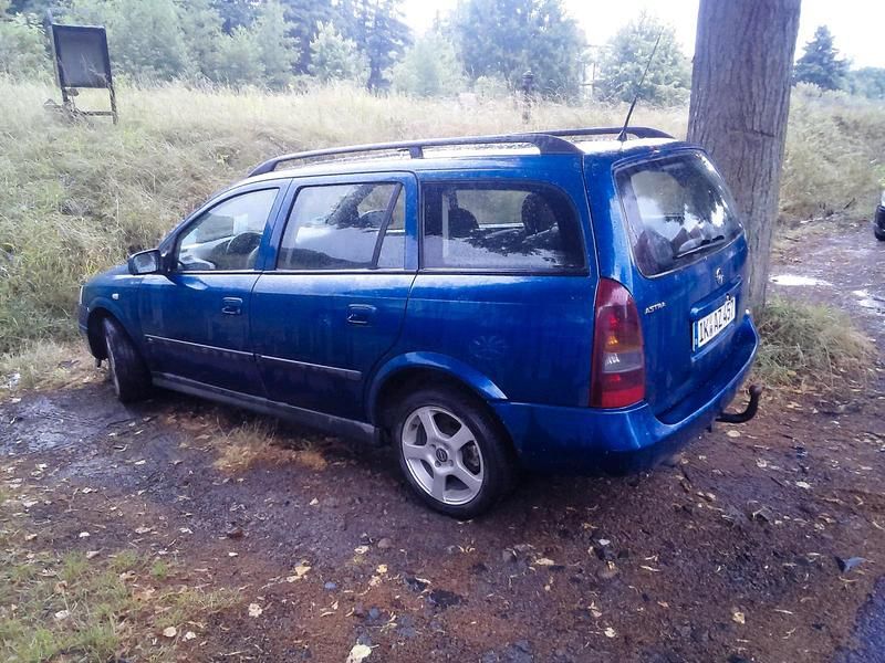 Blau Gebraucht 2003 Opel Astra Kombi | 1.650 € (Etwas zu teuer) - Bild 1/4