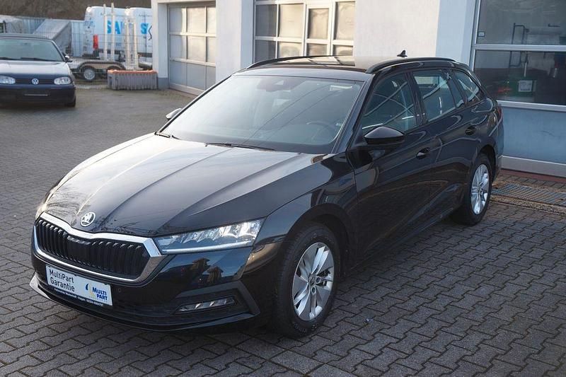 Gebraucht Skoda Octavia Ambition 116 PS (85 kW) 2023 Schwarzmagic perleffekt Kombi