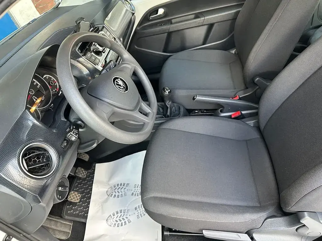 Gebraucht VW up! Basis 65 PS (47 kW) 2021 Weiß Kleinwagen