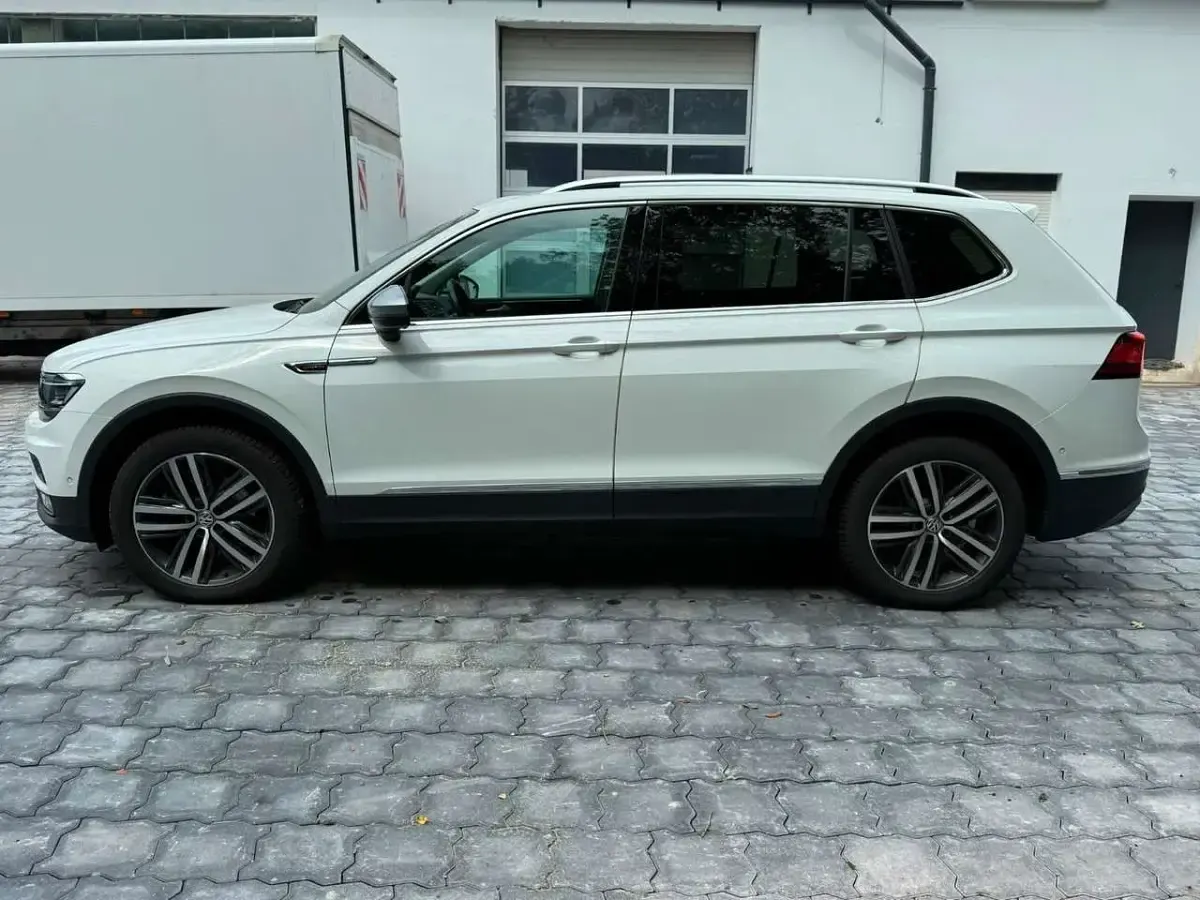 Gebraucht VW Tiguan Allspace Highline 190 PS (139 kW) 2019 Weiß SUV