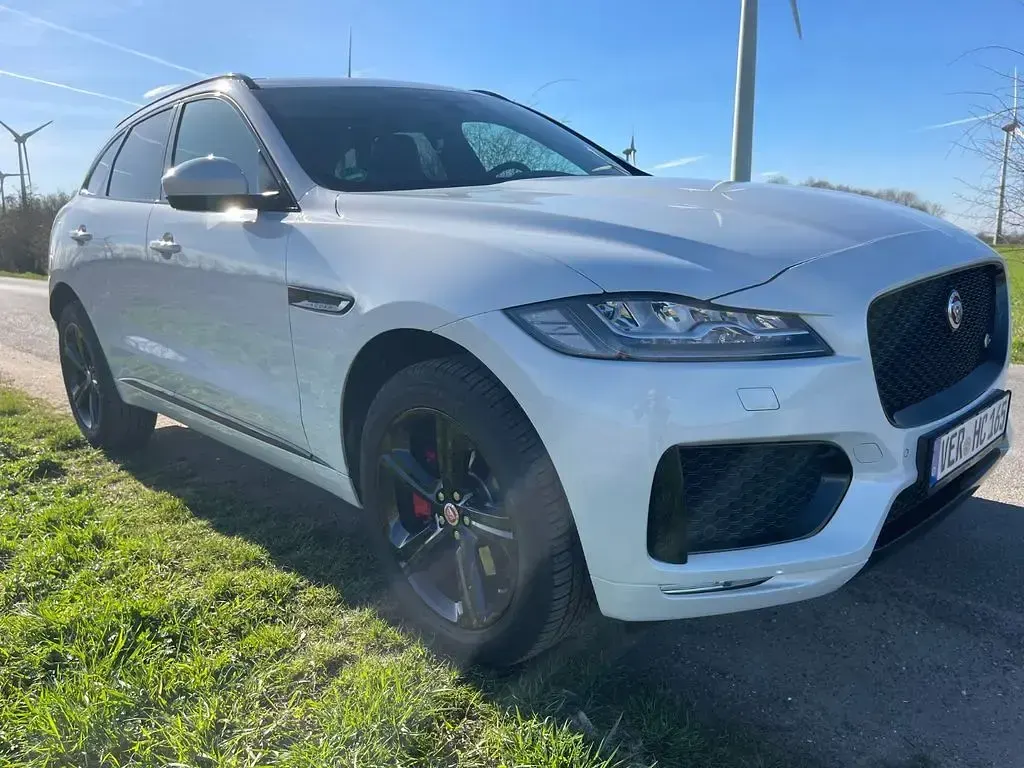 Gebraucht Jaguar F-Pace First Edition 300 PS (220 kW) 2016 Weiß SUV
