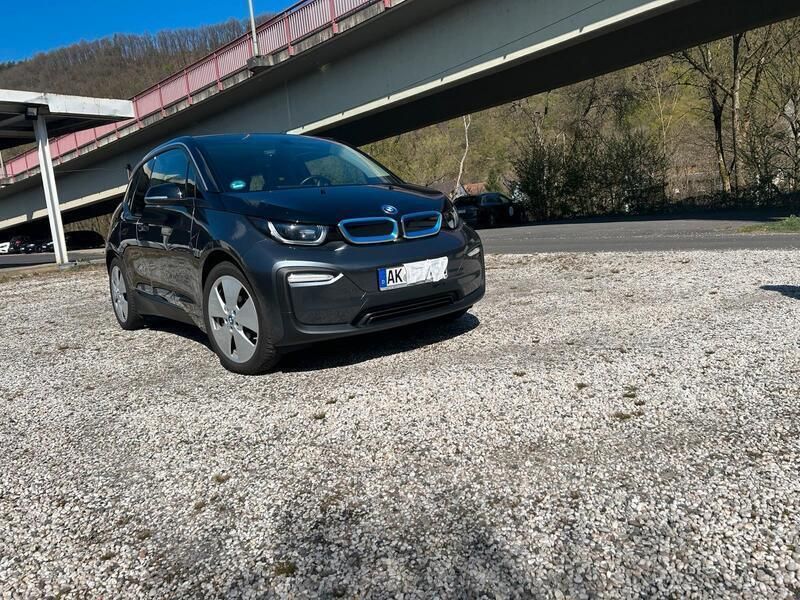 Grau Gebraucht 2021 BMW i3 Kleinwagen | 17.199 € (Guter Preis) - Bild 1/4