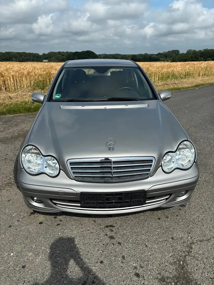 Gebraucht Mercedes C200 122 PS (89 kW) 2005 Silber Limousine
