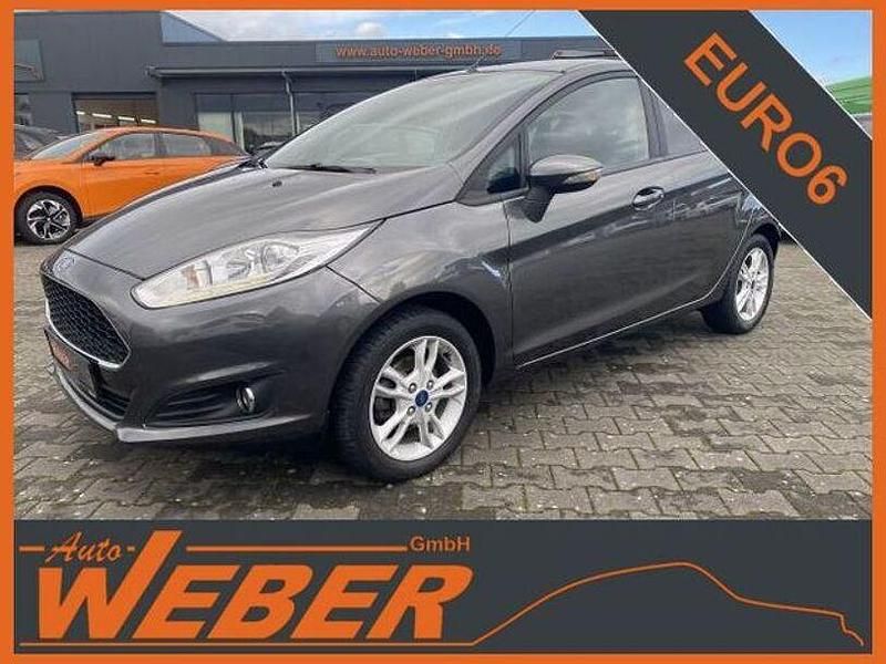 Gebraucht Ford Fiesta Celebration 80 PS (58 kW) 2016 Magneticgrau (metallic) Kleinwagen