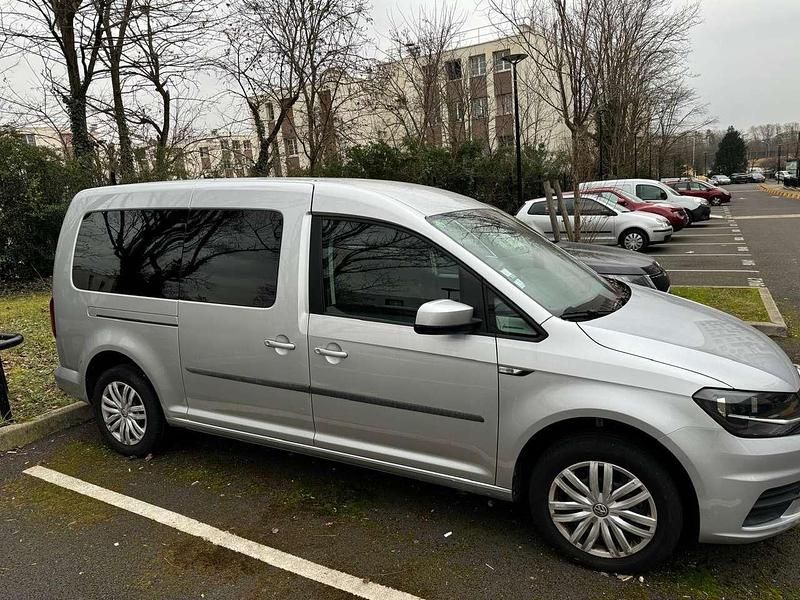 Gebraucht VW Caddy Maxi Trendline 102 PS (75 kW) 2020 Reflexsilber metallic Van / Kleinbus