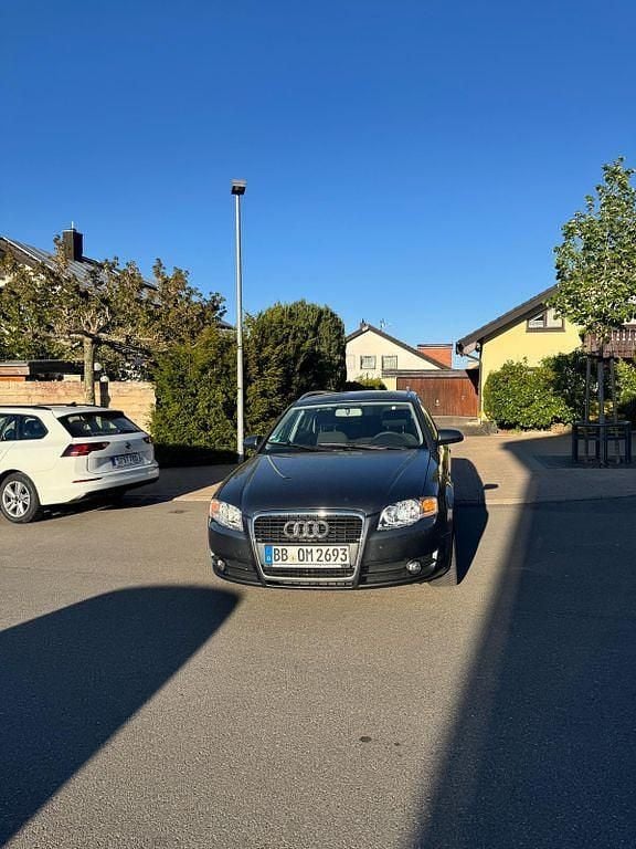 Second-hand Audi A4 131 CP (96 kW) 2005 Gri Break
