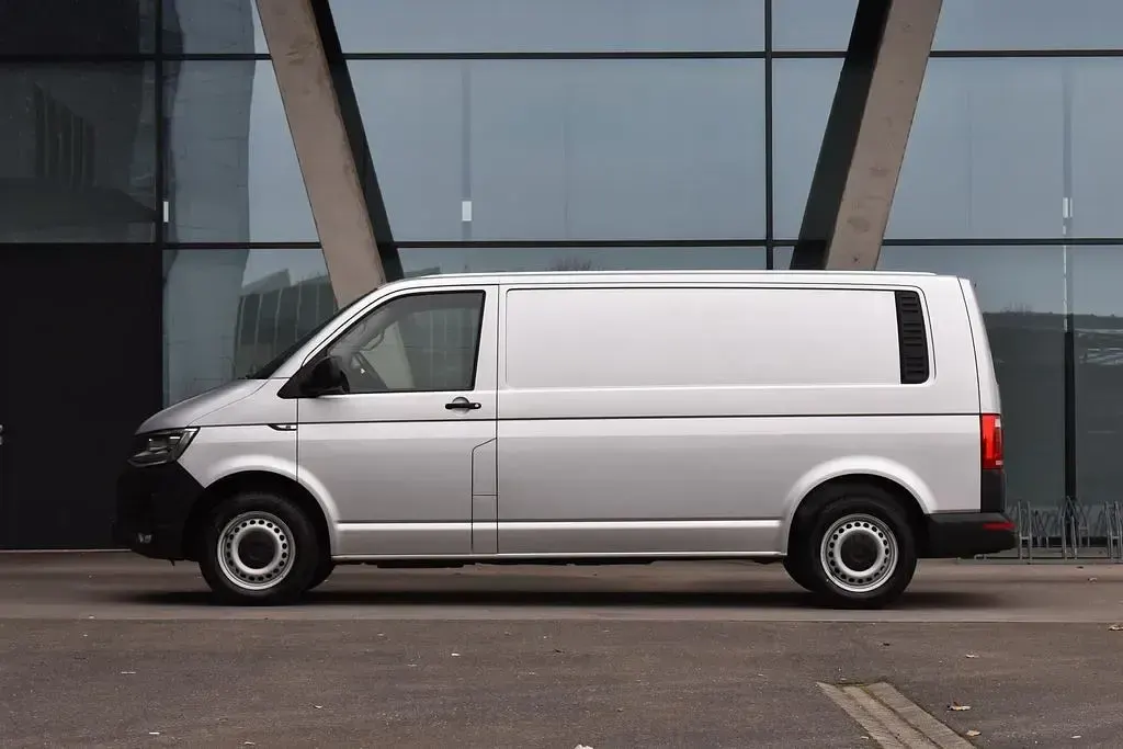 Second-hand VW Transporter 150 CP (110 kW) 2019 Argintiu Van