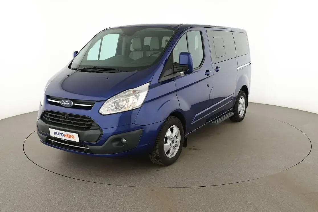 Używany Ford Tourneo Titanium 131 KM (96 kW) 2018