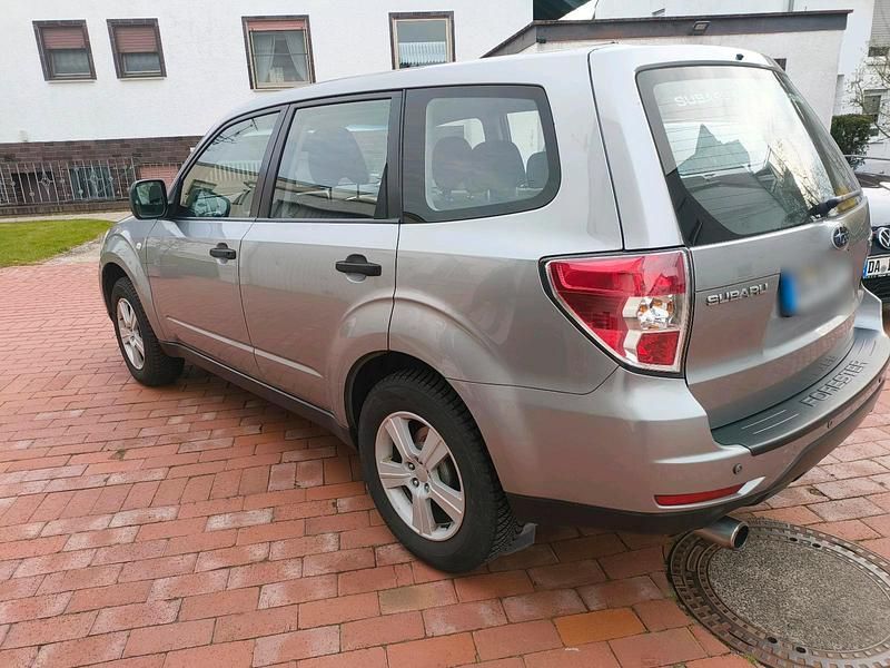 Gebraucht Subaru Forester 147 PS (108 kW) 2010 Silber SUV