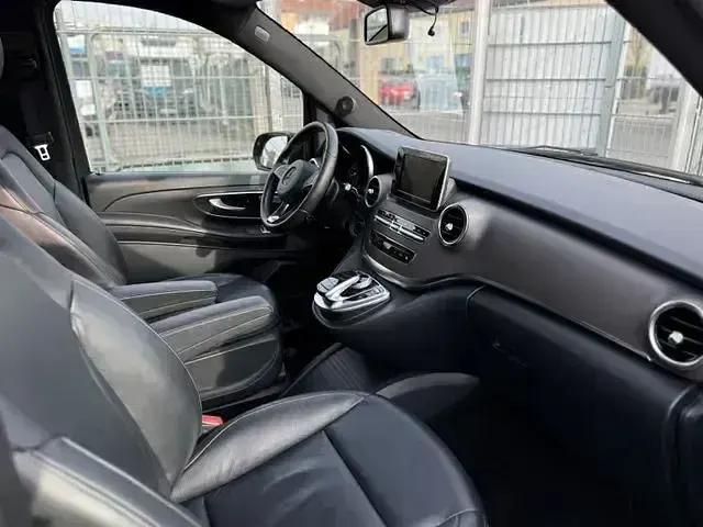 Gebraucht Mercedes V250 Avantgarde 190 PS (139 kW) 2014 Obsidianschwarz Van / Kleinbus