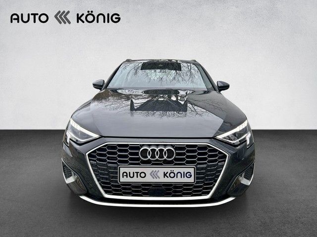 Grau Gebraucht 2023 Audi A3 Sportback Advanced Plus Limousine | 28.990 € (Fairer Preis) - Bild 1/4