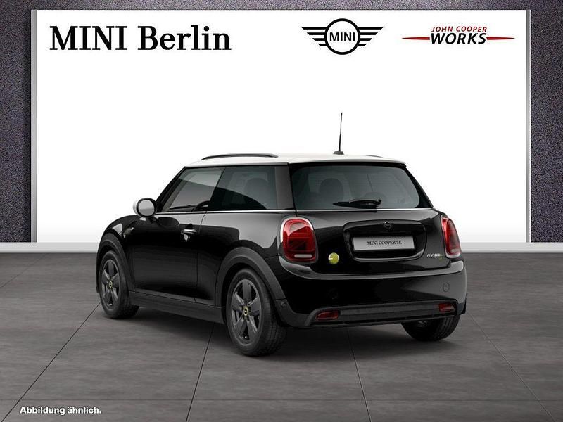 Gebraucht Mini Cooper SE 135 kW (184 PS) 2023 Schwarz Kleinwagen