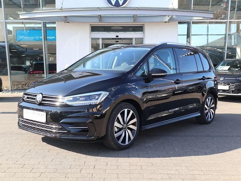Neu VW Touran R-line 150 PS (110 kW) 2025 Grenadillschwarz metallic Van / Kleinbus