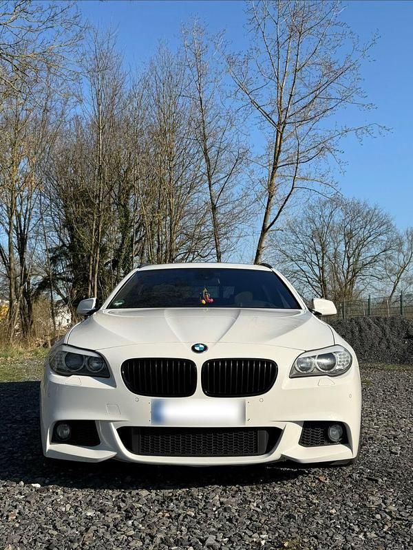 Gebraucht BMW 525 218 PS (160 kW) 2012 Weiß Kombi