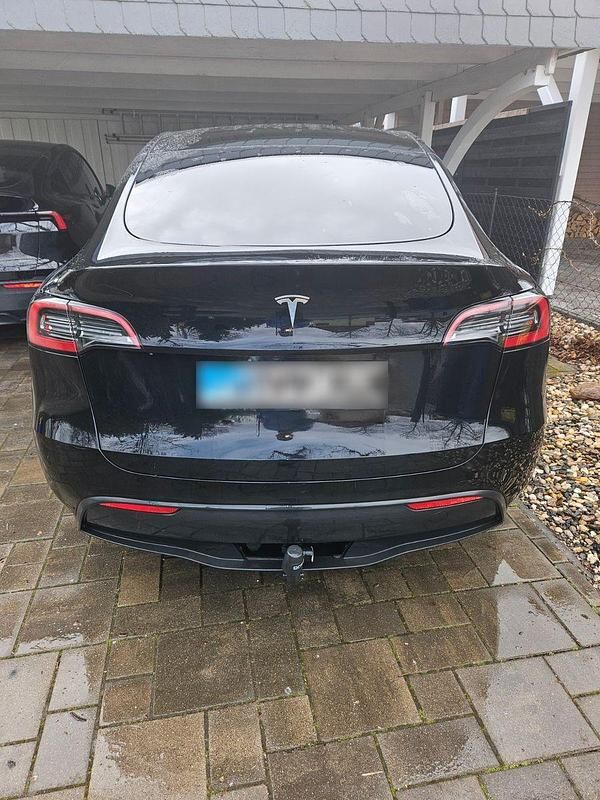 Gebraucht Tesla Model Y Standard Range 219 kW (299 PS) 2024 Schwarz SUV